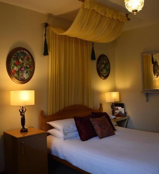 标准间, Britannia House