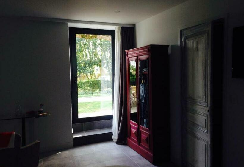 标准房带园景, Manoir Des Eperviers