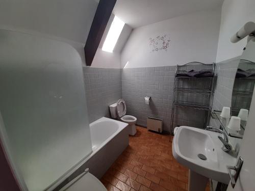 Номер Стандарт, Moulin De Latouille