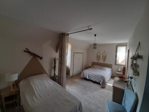 Номер Стандарт, Moulin De Latouille