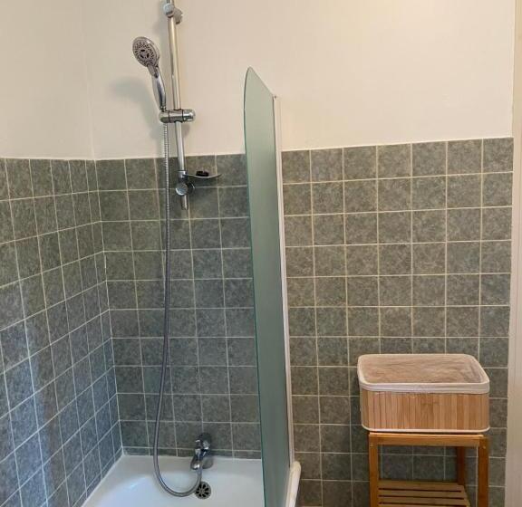 Номер Стандарт, Moulin De Latouille