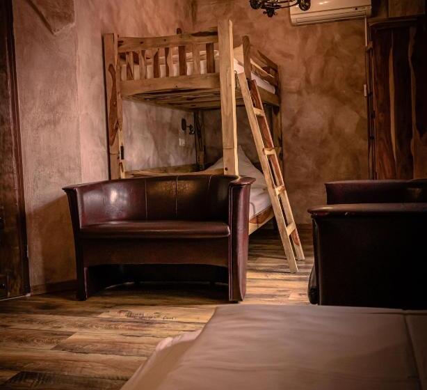 Familjerum, Vaya Casa