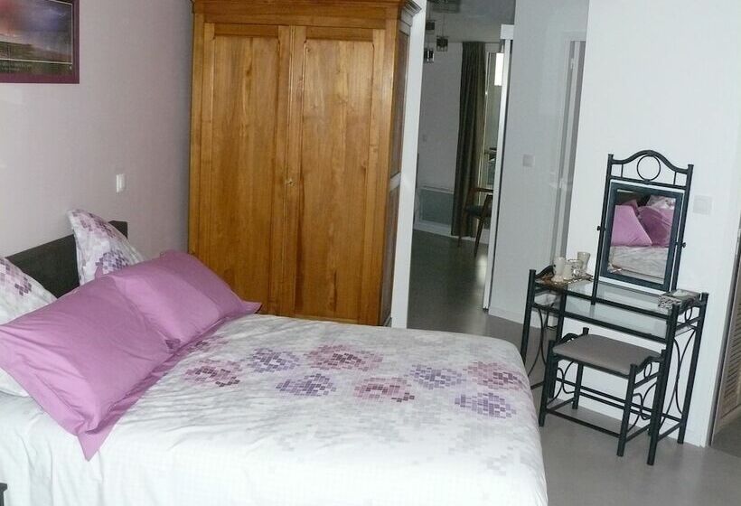 اتاق خانوادگی, Villa Maëlou