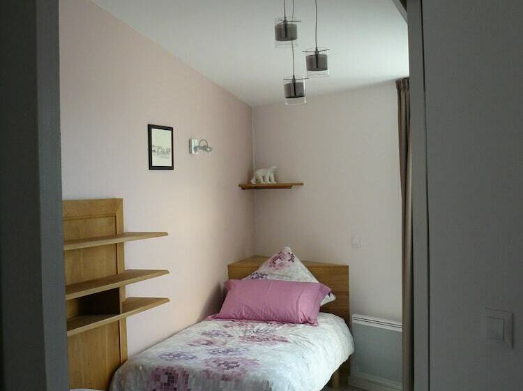 اتاق خانوادگی, Villa Maëlou