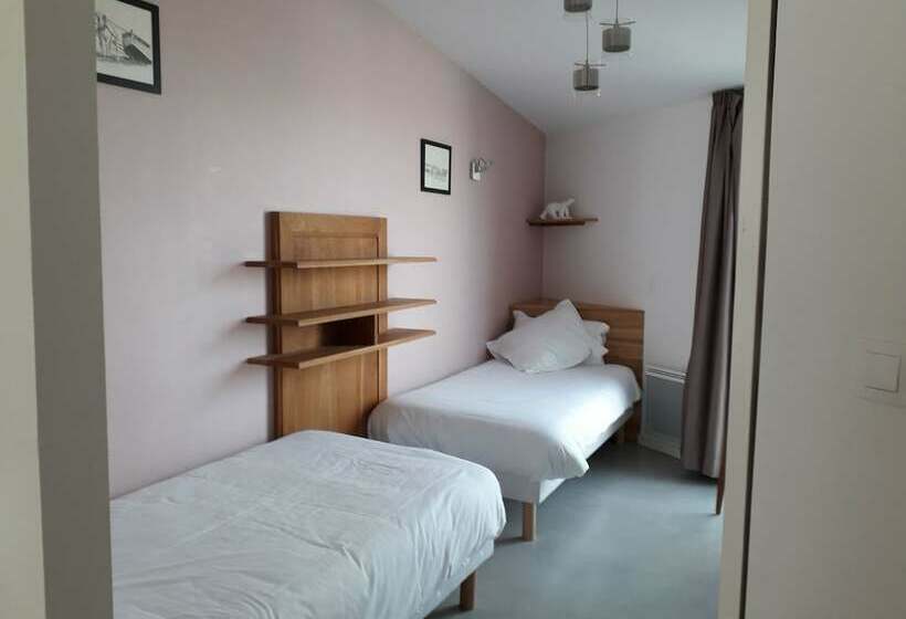 اتاق خانوادگی, Villa Maëlou