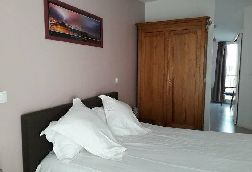 اتاق خانوادگی, Villa Maëlou