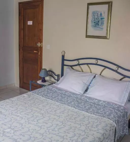 اتاق استاندارد سه نفره, Villa Yoda