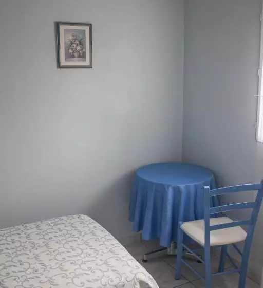 اتاق استاندارد سه نفره, Villa Yoda