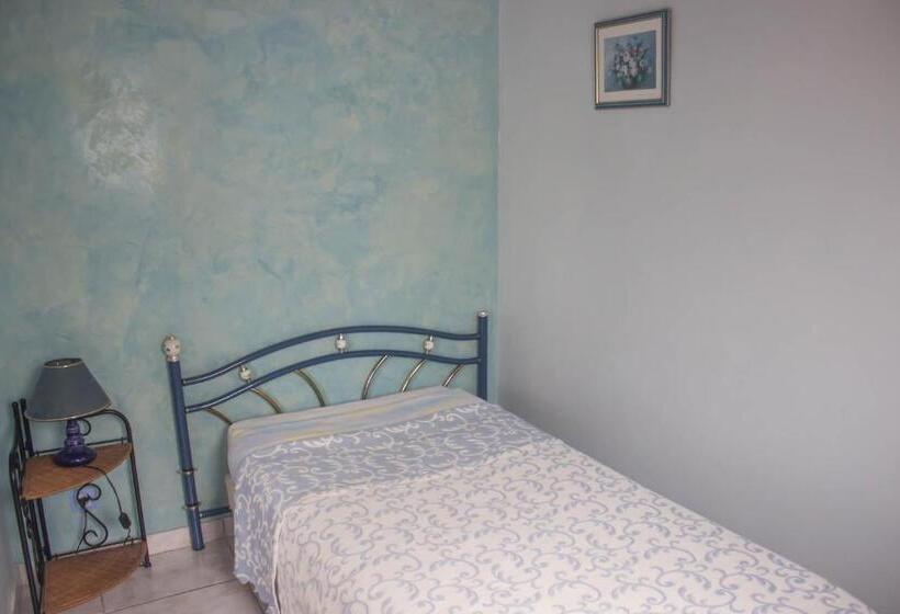 Номер Стандарт Трехместный, Villa Yoda