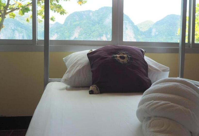 ルームシェアのワンベッド, Chaokoh Phi Phi Hostel