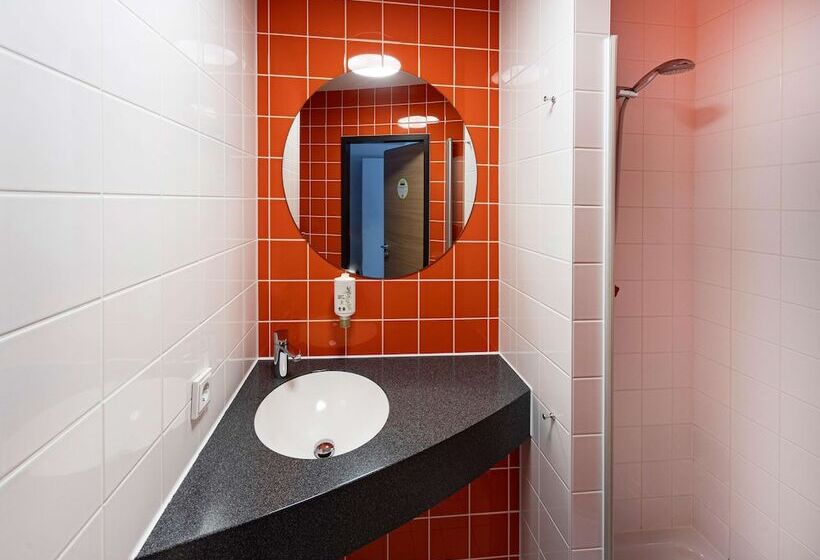 Номер Стандарт Трехместный, B&b Hotel Leipzig City