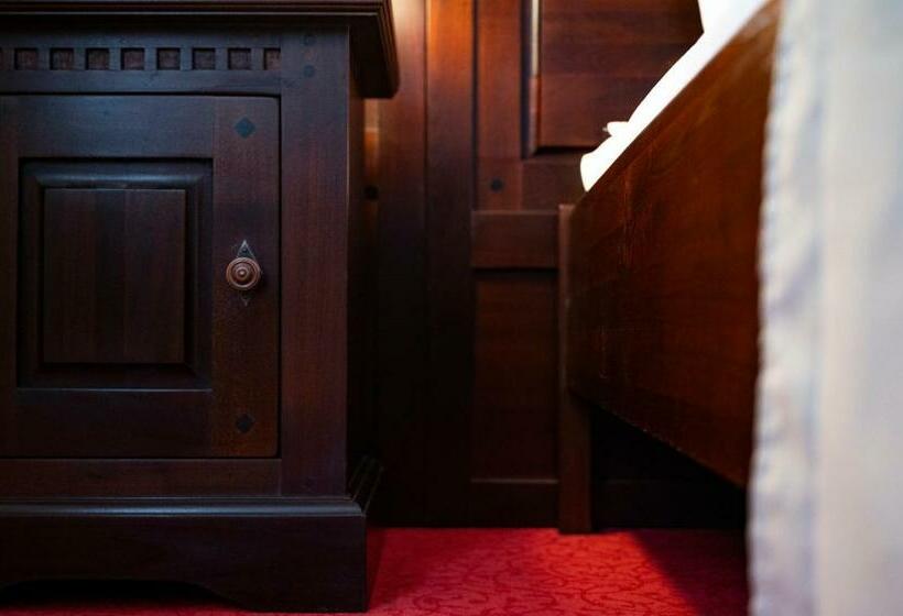 スタンダードルーム, Bohemia