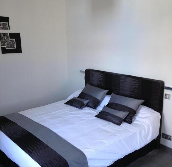 キングサイズベッドのスタンダードルーム, Domaine De L'esperon