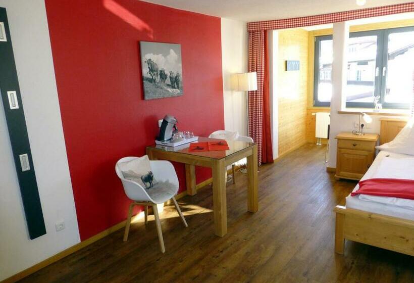 اتاق لوکس با بالکن, Engel