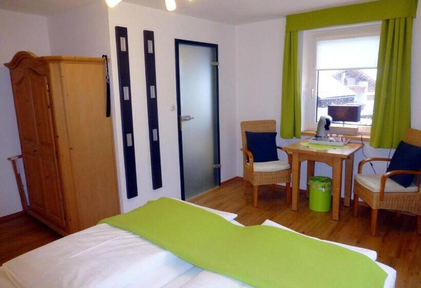 اتاق کلاسیک, Engel