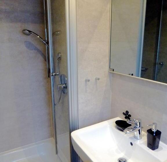 اتاق کلاسیک, Engel