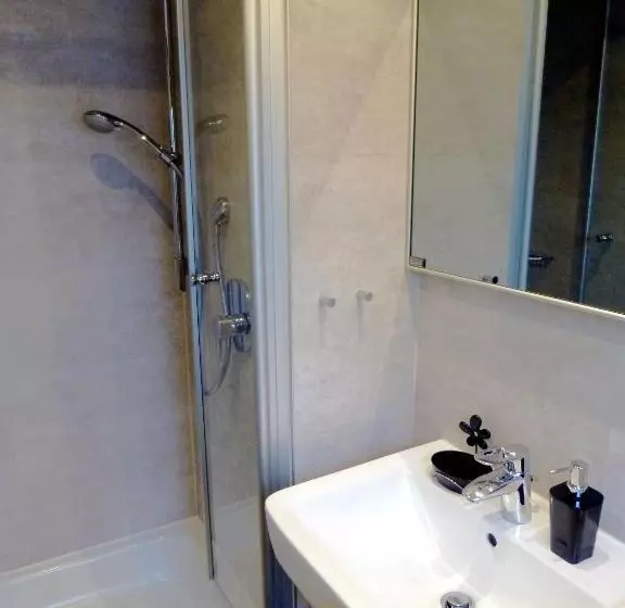 Quarto Clássico, Engel