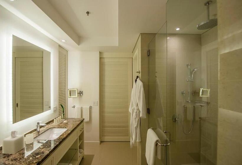 Номер Клуб Вид на Море, Hyatt Regency Cartagena