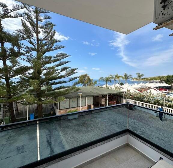 Suite Deluxe Vista Mar, Kompleks Joni