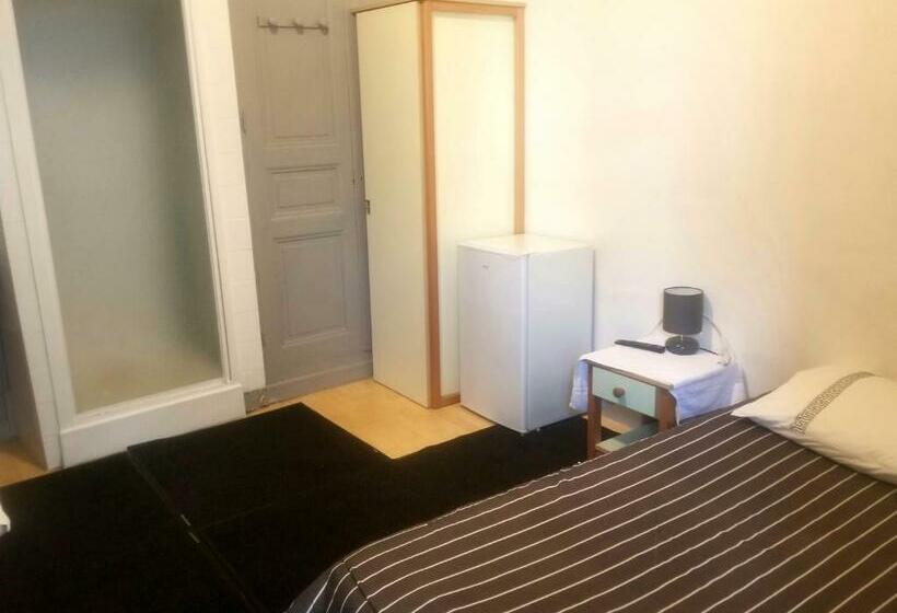 标准单人间, Le Tram