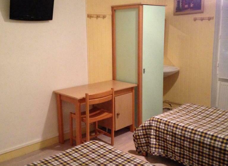 标准单人间, Le Tram