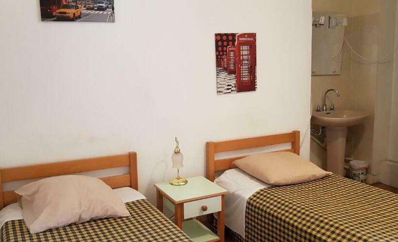 标准单人间, Le Tram