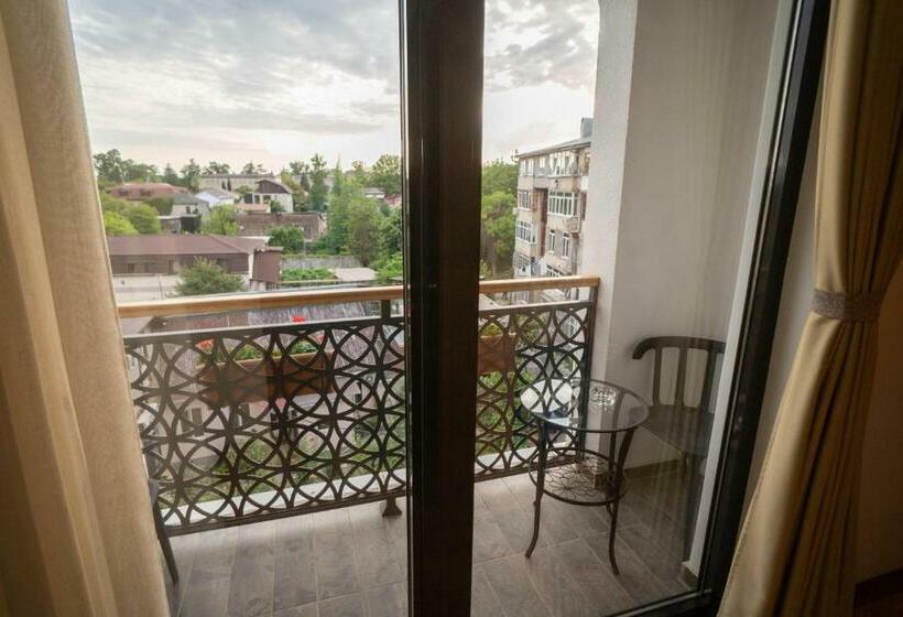 اتاق سوپریور, Leon Boutique