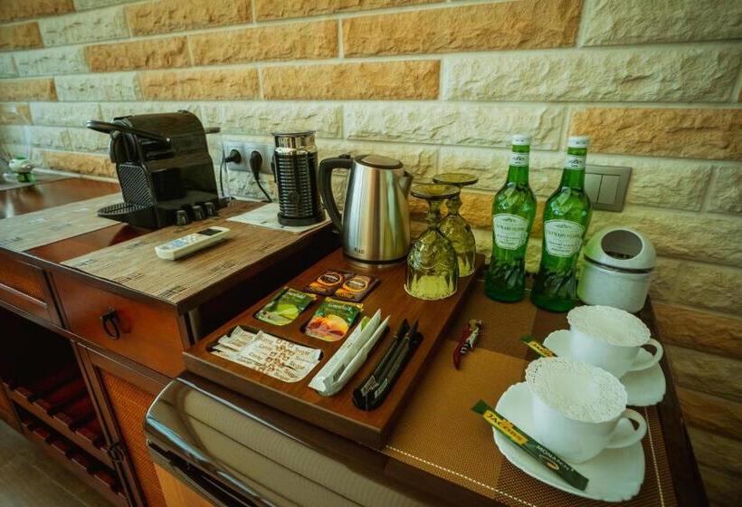 آپارتمان 1 خوابه با چشمانداز دریا, Leon Boutique