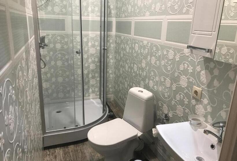 اتاق استاندارد, Leon Boutique