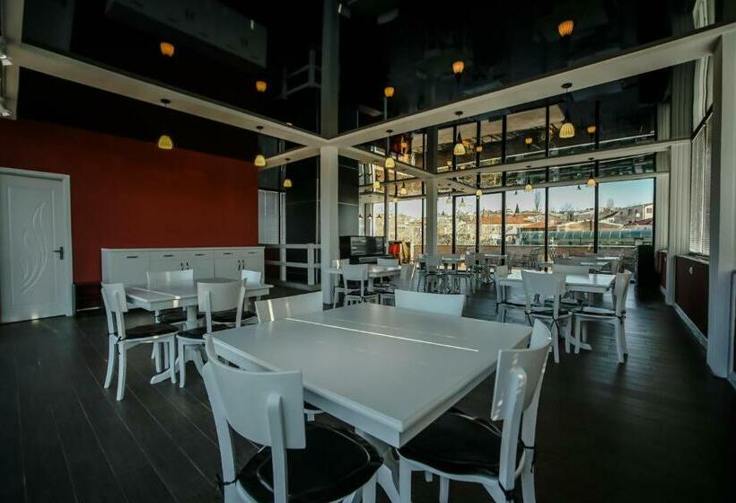 اتاق استاندارد با بالکن, Rero