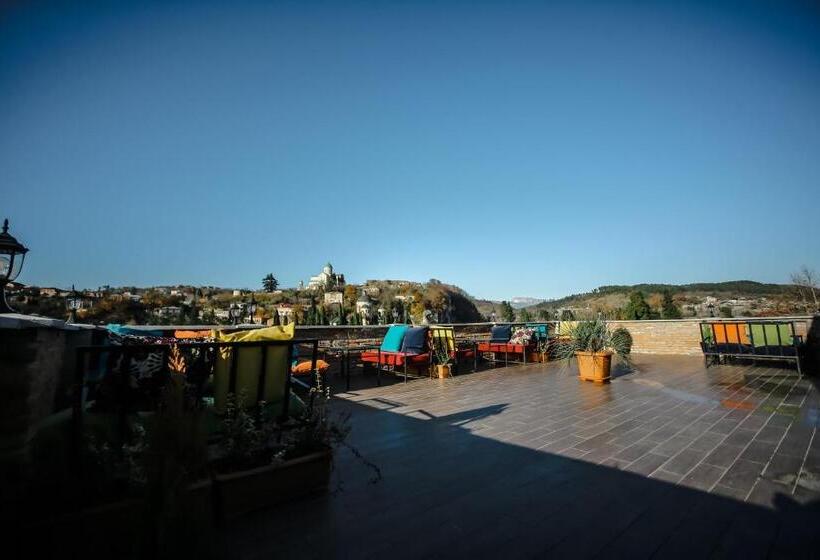 اتاق استاندارد با بالکن, Rero