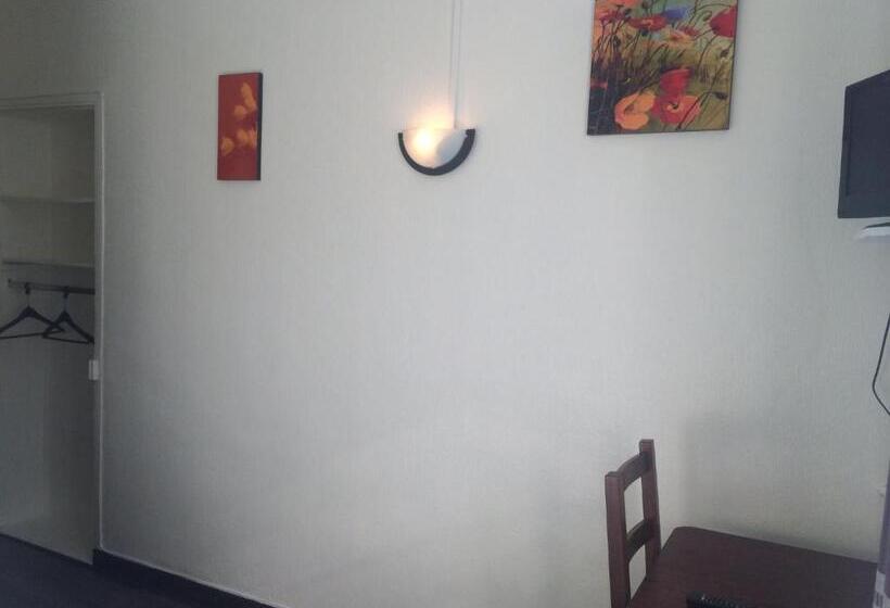 标准间, Restaurant Tokyo