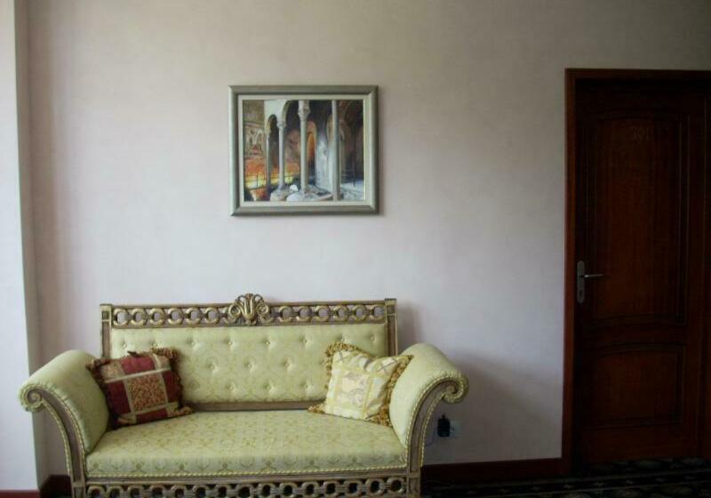 标准间带阳台, Royal