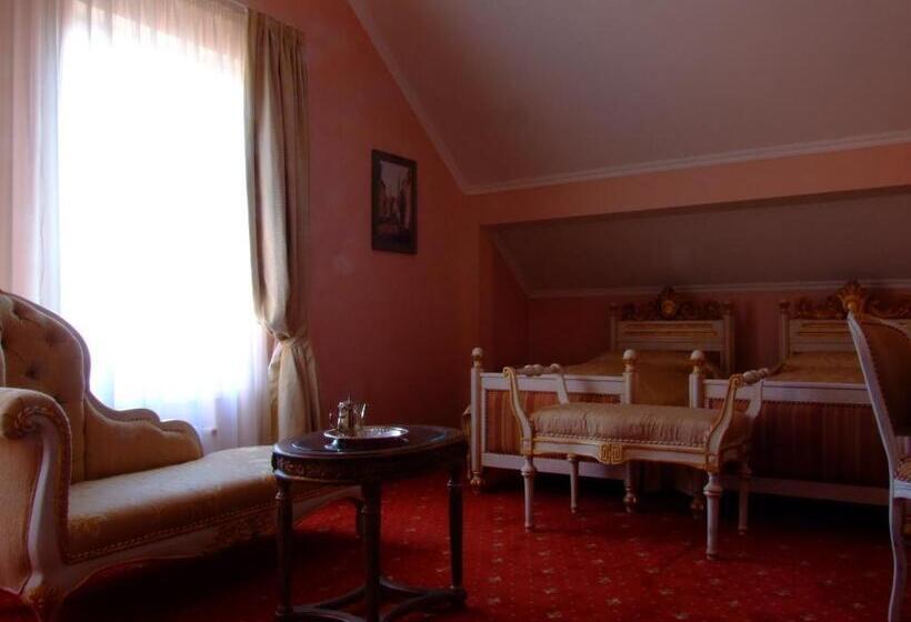 Номер Стандарт, Royal