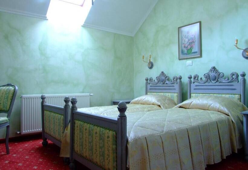 Номер Стандарт с Балконом, Royal