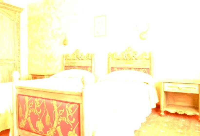 标准间带阳台, Royal