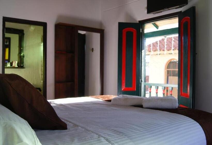 スイート, Boutique Samay