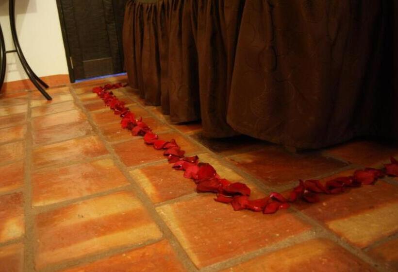 デラックススイート, Boutique Samay