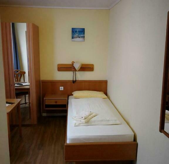 غرفة قياسية فردية, Weinhaus