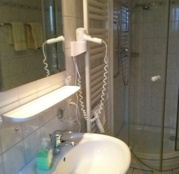 غرفة قياسية, Weinhaus