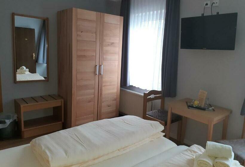 غرفة قياسية, Weinhaus