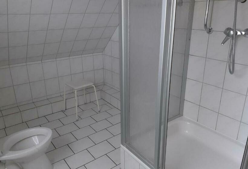 غرفة قياسية, Weinhaus