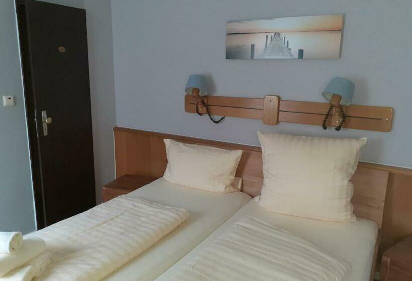 غرفة أساسية, Weinhaus