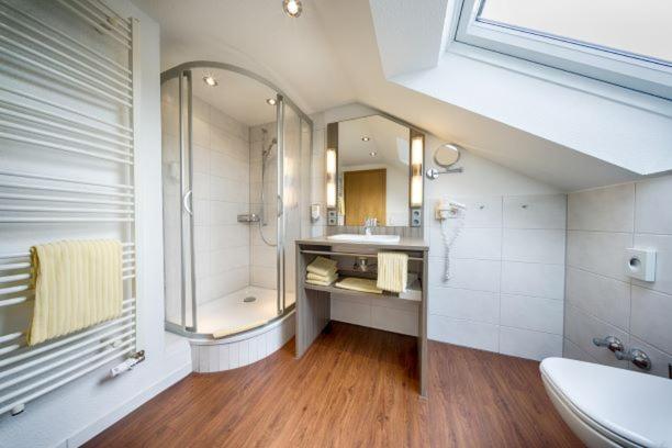 Estúdio Standard, Zum Löwen   Unteres Wirtshaus