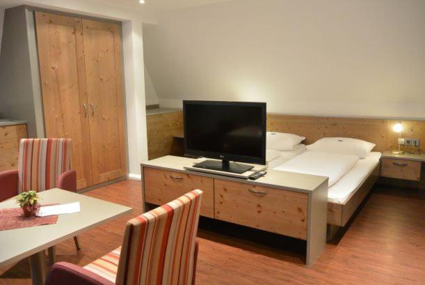 Estúdio Standard, Zum Löwen   Unteres Wirtshaus