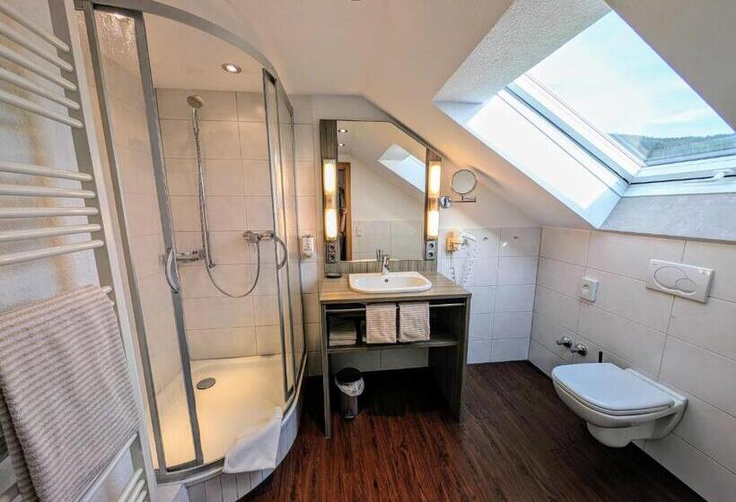 Estúdio Standard, Zum Löwen   Unteres Wirtshaus