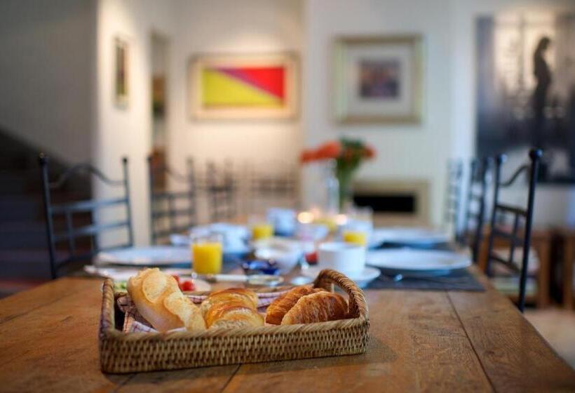 اتاق استاندارد, Rue Sade Bed & Breakfast