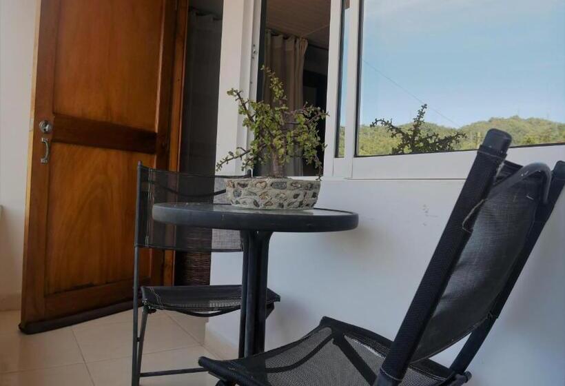 标准间带阳台, Casa Kayam Hostal Y Residencia Artística