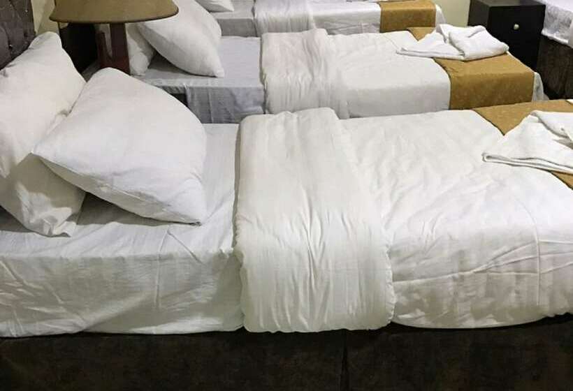 スタンダード4人部屋, Al Tawfik Plaza