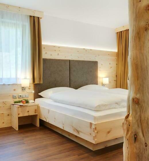 جناح, Alpin Stile